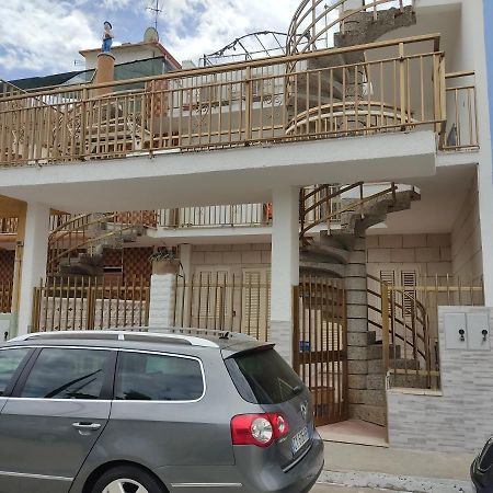 Casa Vacanza Villa Teresa Dix Torre Lapillo Eksteriør billede