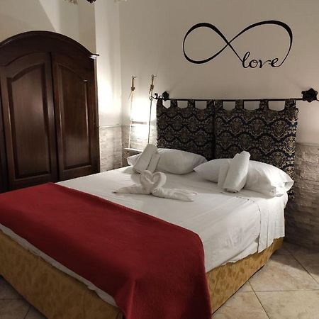 Casa Vacanza Villa Teresa Dix Torre Lapillo Eksteriør billede