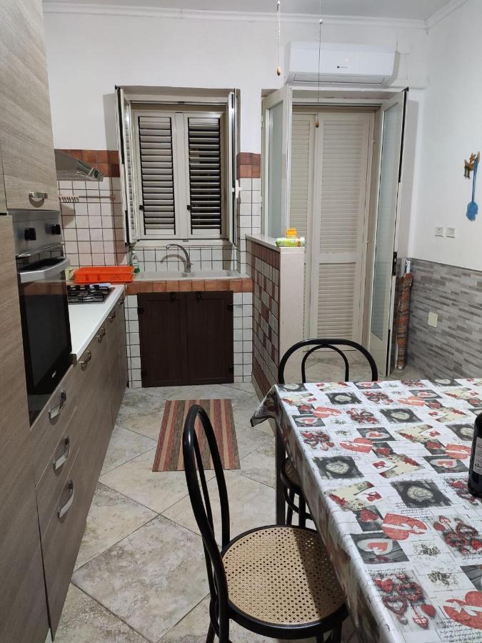 Casa Vacanza Villa Teresa Dix Torre Lapillo Eksteriør billede